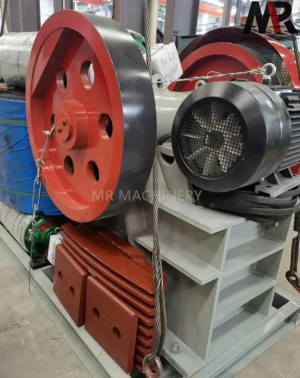 PE Jaw Crusher-Side View