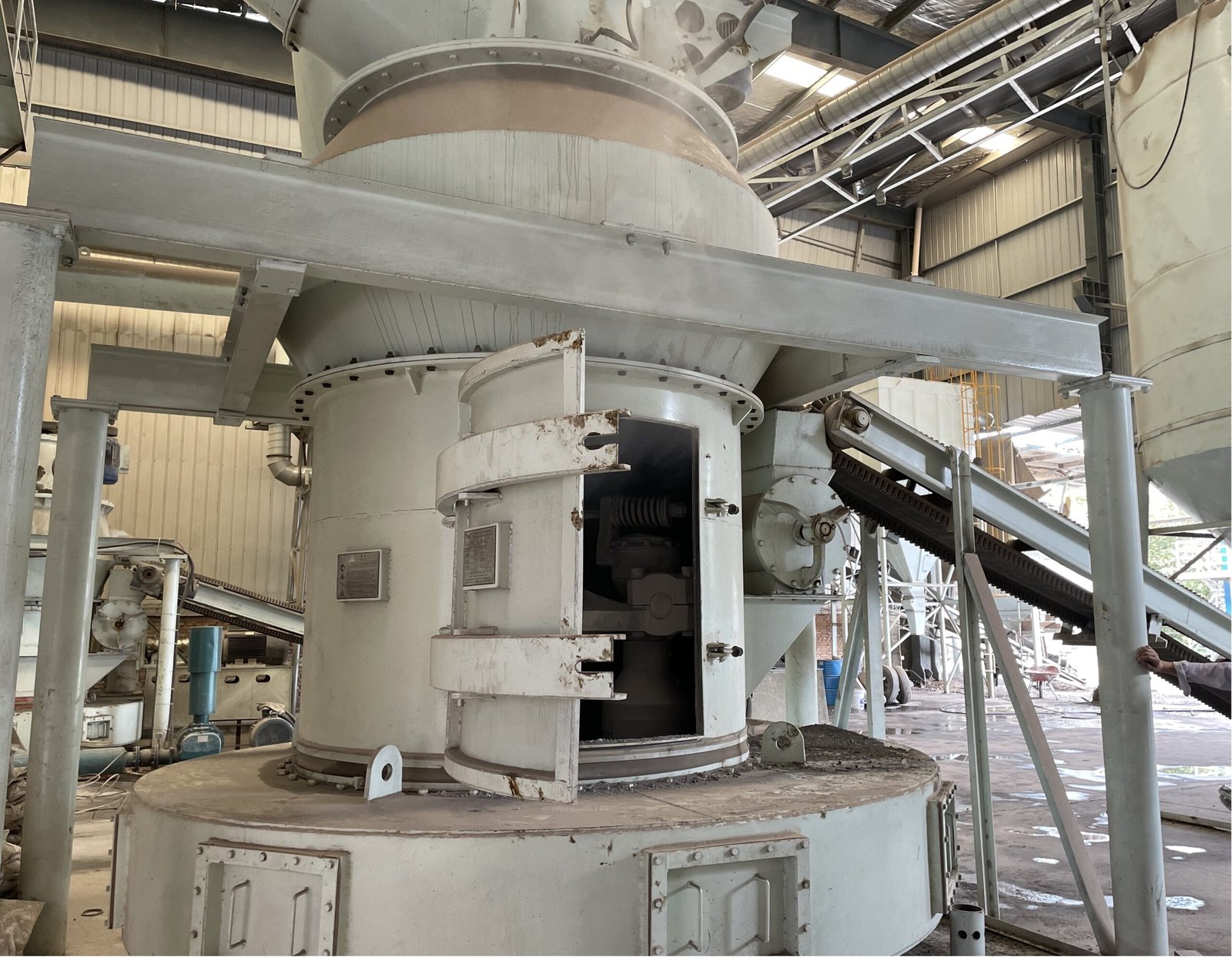 Feldspar Raymond mill